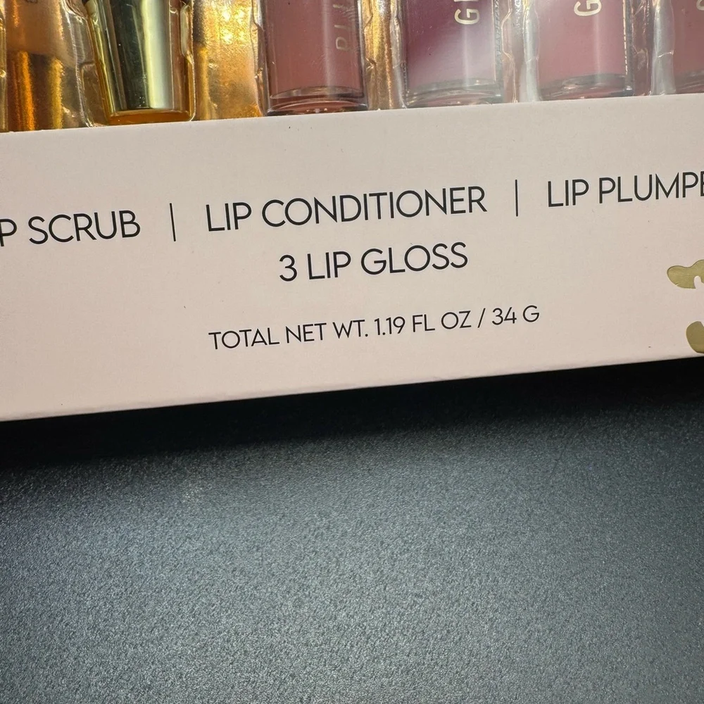 NWT Tahari 6-Piece Lip Care Set